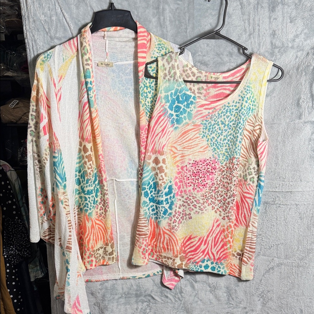 Cactus Set women’s medium multicolor animal print‎ open cardigan and tank top